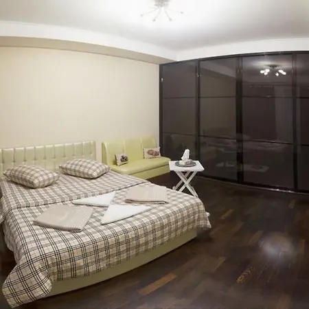 Downtown On Saksaganskogo Street 87 شقة *