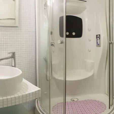 Downtown On Saksaganskogo Street 87 * كييف